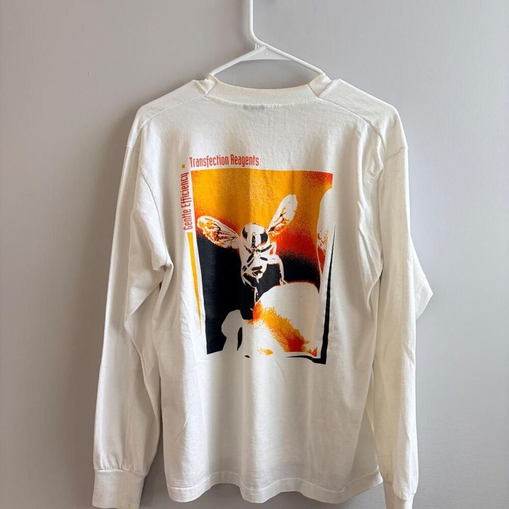 Vintage 90s white long sleeve graphic tee, graphictee, hornet, wasp, streetwear